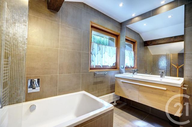 Afficher la photo en grand maison à vendre - 5 pièces - 140.0 m2 - CHAMONIX MONT BLANC - 74 - RHONE-ALPES - Century 21 Mont-Blanc Invest