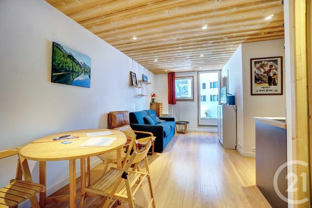Afficher la photo en grand Appartement T2 à vendre - 2 pièces - 27.59 m2 - CHAMONIX MONT BLANC - 74 - RHONE-ALPES - Century 21 Mont-Blanc Invest