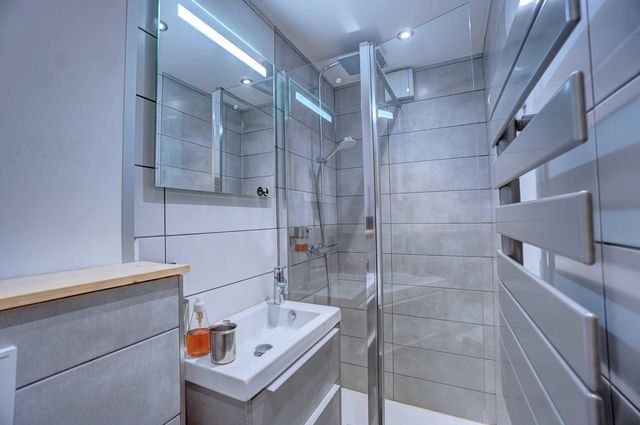 Afficher la photo en grand maison à vendre - 8 pièces - 255.0 m2 - CHAMONIX MONT BLANC - 74 - RHONE-ALPES - Century 21 Mont-Blanc Invest