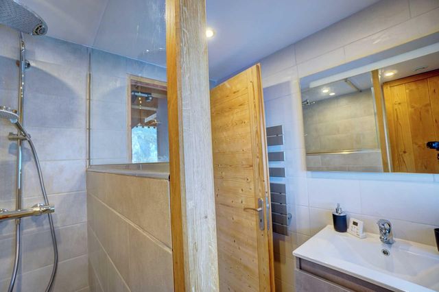 maison à vendre - 11 pièces - 280.73 m2 - LES HOUCHES - 74 - RHONE-ALPES - Century 21 Mont-Blanc Invest