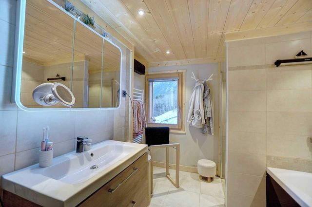 maison à vendre - 8 pièces - 183.0 m2 - LES HOUCHES - 74 - RHONE-ALPES - Century 21 Mont-Blanc Invest