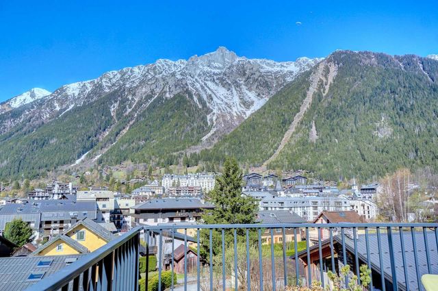 Appartement F5 à vendre - 5 pièces - 152.5 m2 - CHAMONIX MONT BLANC - 74 - RHONE-ALPES - Century 21 Mont-Blanc Invest